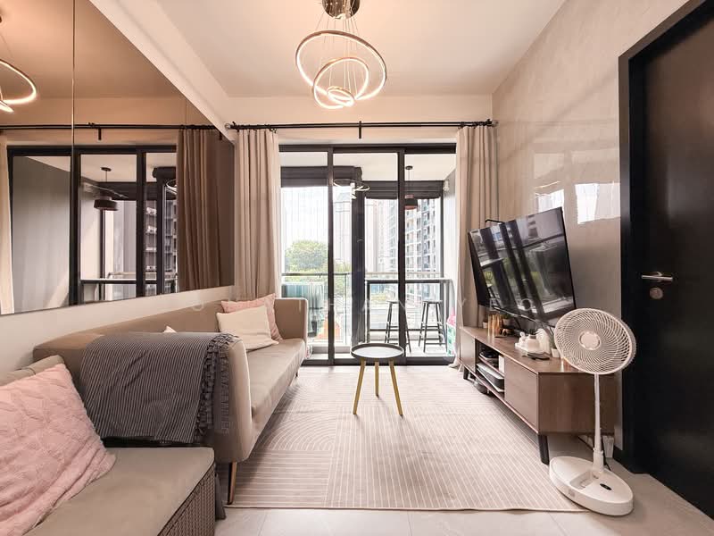Bukit 828, 828 Upper Bukit Timah Road, 2 Bedrooms, 635 sqft, Condominium For Sale, by Jonathan Yeo, 500143586 - Living Room - PropertyGuru.com.sg