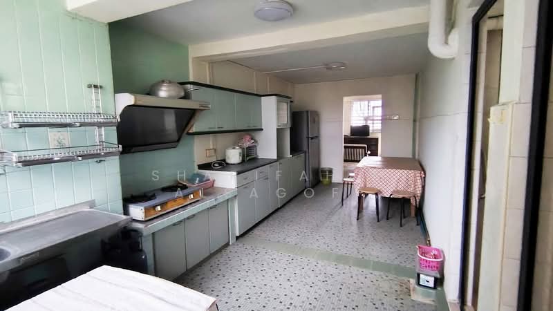 53 Lorong 5 Toa Payoh, 53 Lorong 5 Toa Payoh, 2 Bedrooms, 732 sqft, HDB Flat For Sale, by Sharifah M Alsagoff, 500143587 - Kitchen - PropertyGuru.com.sg