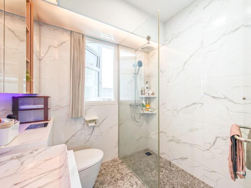 621A Tampines Street 61, 621A Tampines Street 61, 3 Bedrooms, 1,001 sqft, HDB Flat For Sale, by Sher Li Toh, 500143596 - Bathroom - PropertyGuru.com.sg