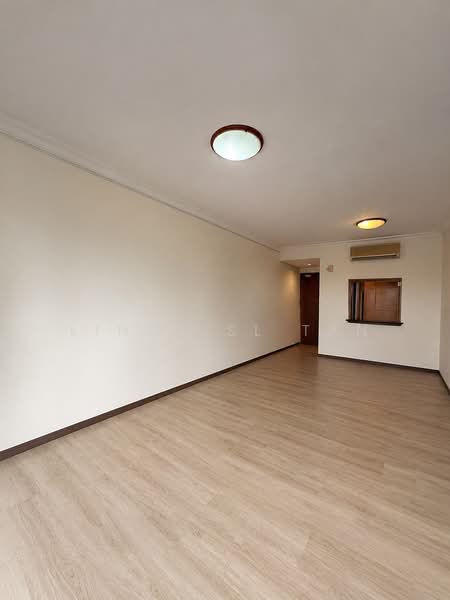 Tanglin View, 156 Prince Charles Crescent, 3 Bedrooms, 1,249 sqft, Condominium For Sale, by Linda SL Tan, 500143606 - Living Room - PropertyGuru.com.sg