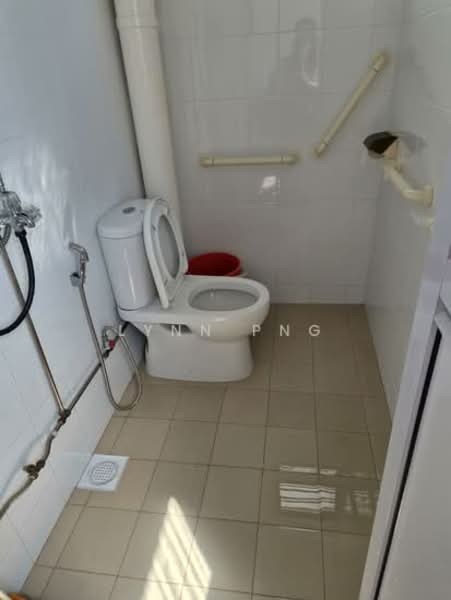 677 Hougang Avenue 8, 677 Hougang Avenue 8, 2 Bedrooms, 689 sqft, HDB Flat For Sale, by Lynn Png, 500143609 - PropertyGuru.com.sg