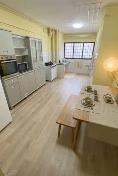 610 Clementi West Street 1, 610 Clementi West Street 1, 2 Bedrooms, 797 sqft, HDB Flat For Sale, by Evon Goh, 500143613 - Kitchen - PropertyGuru.com.sg