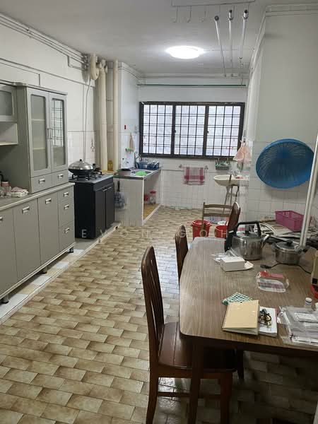 610 Clementi West Street 1, 610 Clementi West Street 1, 2 Bedrooms, 797 sqft, HDB Flat For Sale, by Evon Goh, 500143613 - Kitchen - PropertyGuru.com.sg