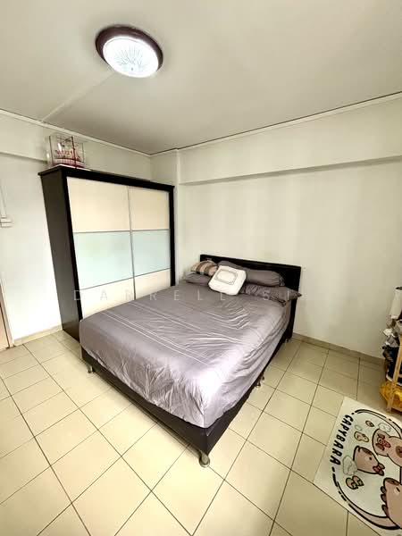 653 Yishun Avenue 4, 653 Yishun Avenue 4, 3 Bedrooms, 904 sqft, HDB Flat For Sale, by Darrell Sim, 500143627 - Master Bedroom - PropertyGuru.com.sg
