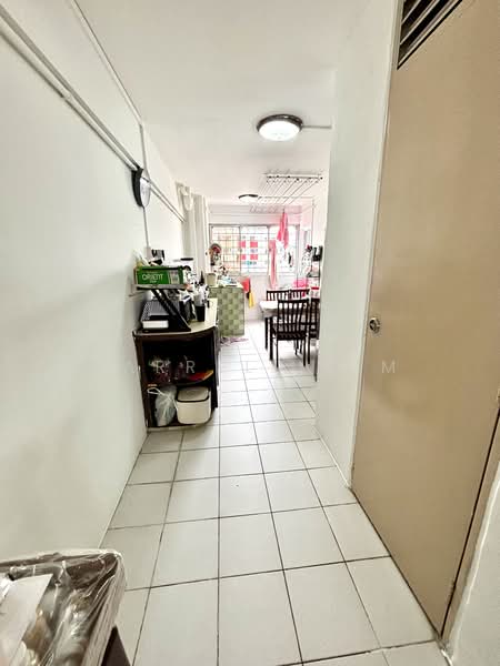 653 Yishun Avenue 4, 653 Yishun Avenue 4, 3 Bedrooms, 904 sqft, HDB Flat For Sale, by Darrell Sim, 500143627 - Kitchen/Dining - PropertyGuru.com.sg