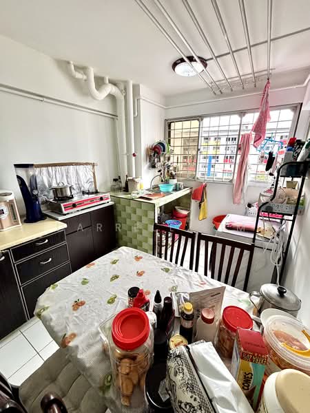 653 Yishun Avenue 4, 653 Yishun Avenue 4, 3 Bedrooms, 904 sqft, HDB Flat For Sale, by Darrell Sim, 500143627 - Kitchen/Dining - PropertyGuru.com.sg