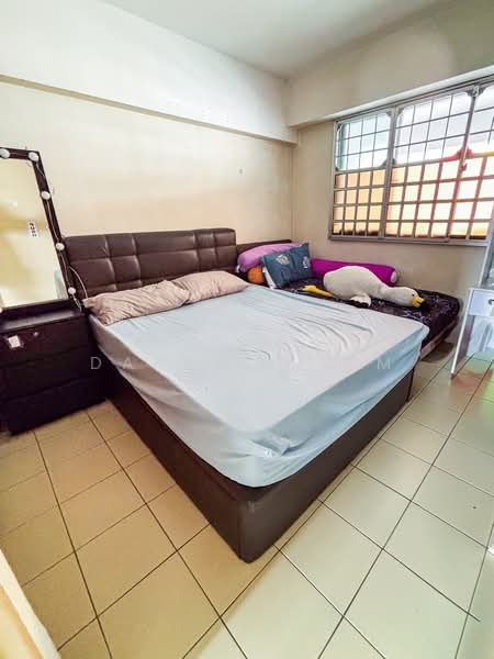 653 Yishun Avenue 4, 653 Yishun Avenue 4, 3 Bedrooms, 904 sqft, HDB Flat For Sale, by Darrell Sim, 500143627 - Bedroom 3 - PropertyGuru.com.sg