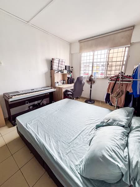 653 Yishun Avenue 4, 653 Yishun Avenue 4, 3 Bedrooms, 904 sqft, HDB Flat For Sale, by Darrell Sim, 500143627 - Bedroom 2 - PropertyGuru.com.sg