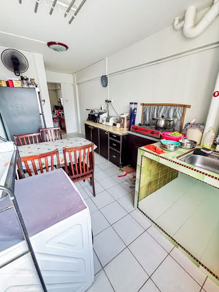 653 Yishun Avenue 4, 653 Yishun Avenue 4, 3 Bedrooms, 904 sqft, HDB Flat For Sale, by Darrell Sim, 500143627 - Kitchen - PropertyGuru.com.sg