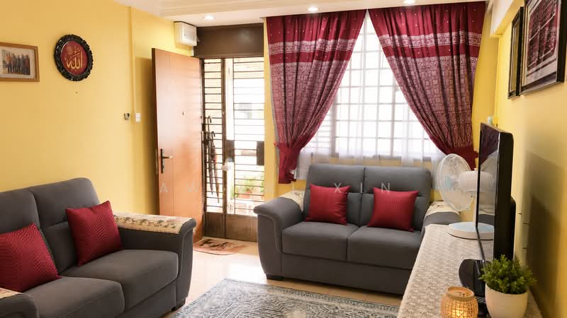 144 Bedok Reservoir Road, 144 Bedok Reservoir Road, 2 Bedrooms, 688 sqft, HDB Flat For Sale, by Aw Kai Xin, 500143629 - Living Room - PropertyGuru.com.sg