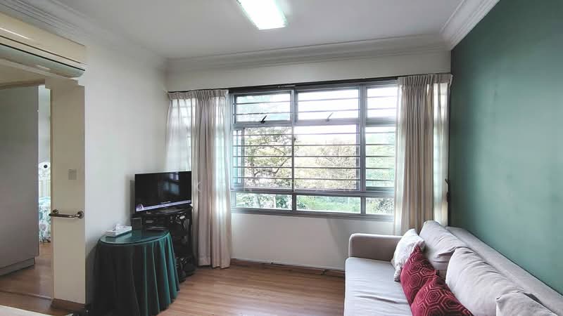 18B Holland Drive, 18B Holland Drive, 2 Bedrooms, 721 sqft, HDB Flat For Sale, by Ken Tan, 500143637 - Living Room - PropertyGuru.com.sg