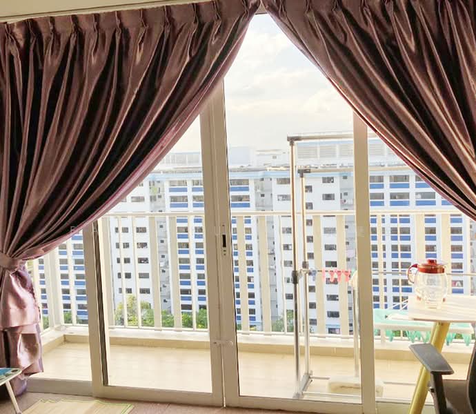 Forestville, 48 Woodlands Drive 16, Room Rental, 400 sqft, Executive Condominium For Rent, by Faith Huang 黄愛雁, 500143638 - Balcony - PropertyGuru.com.sg