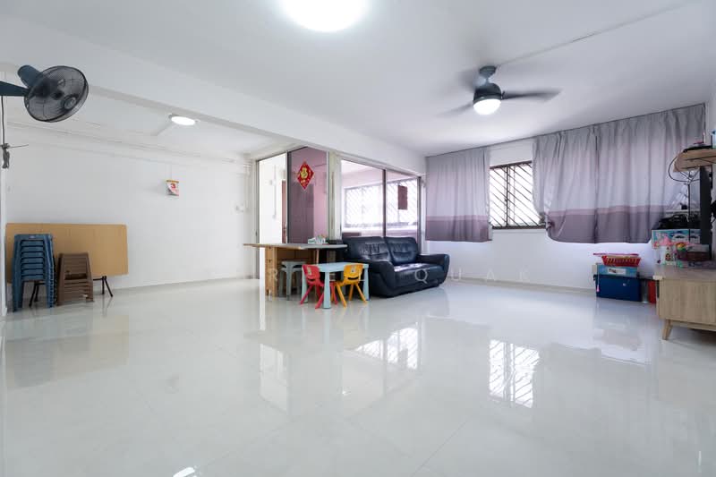131 Bedok Reservoir Road, 131 Bedok Reservoir Road, 3 Bedrooms, 1,313 sqft, HDB Flat For Sale, by Gabriel Quak, 500143649 - Living Room - PropertyGuru.com.sg