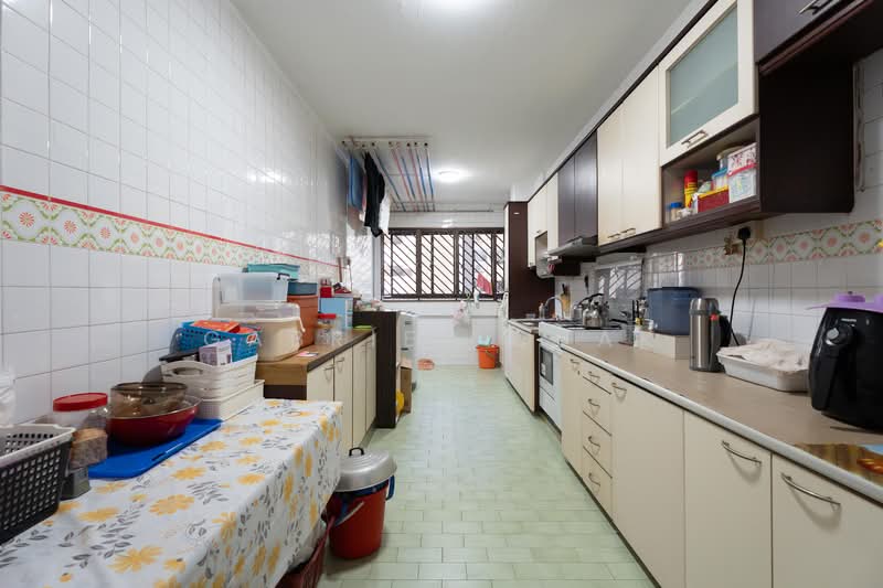 131 Bedok Reservoir Road, 131 Bedok Reservoir Road, 3 Bedrooms, 1,313 sqft, HDB Flat For Sale, by Gabriel Quak, 500143649 - Kitchen - PropertyGuru.com.sg