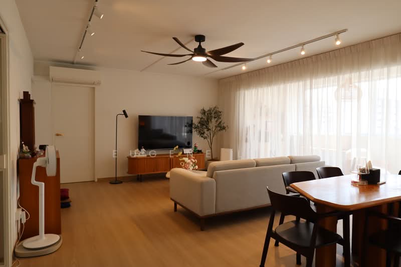 898A Tampines Street 81, 898A Tampines Street 81, 4 Bedrooms, 1,367 sqft, HDB Flat For Sale, by Eugene Lin, 500143655 - Living Room - PropertyGuru.com.sg