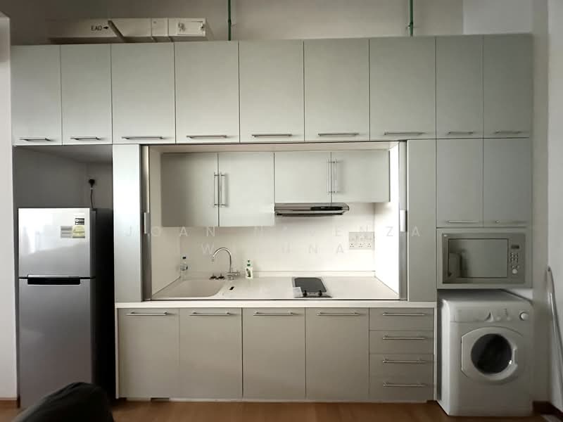 Soho2 @ Central, 12 Eu Tong Sen Street, 635 sqft, Office For Rent, by Joan Navenza Wiguna, 500143656 - Pantry - CommercialGuru.com.sg