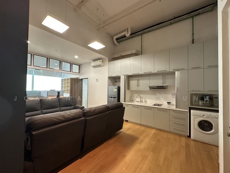 Soho2 @ Central, 12 Eu Tong Sen Street, Boat Quay / Raffles Place / Marina, 635 sqft, Office For Rent, by Joan Navenza Wiguna, 500143656 - Living Room - CommercialGuru.com.sg