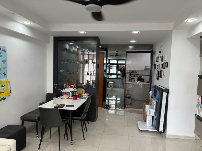 168D Punggol Field, 168D Punggol Field, 3 Bedrooms, 1,001 sqft, HDB Flat For Sale, by Grace Chan, 500143660 - Living Room - PropertyGuru.com.sg
