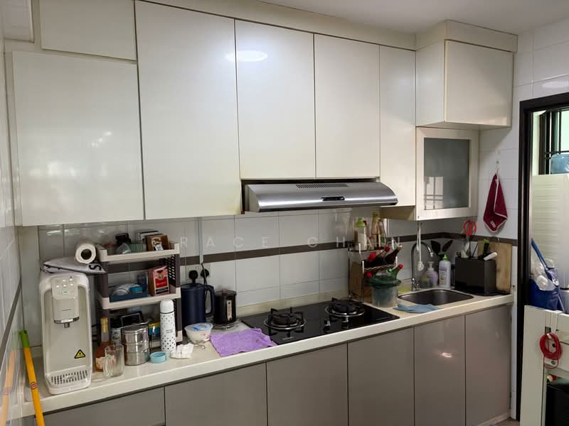 168D Punggol Field, 168D Punggol Field, 3 Bedrooms, 1,001 sqft, HDB Flat For Sale, by Grace Chan, 500143660 - Kitchen - PropertyGuru.com.sg