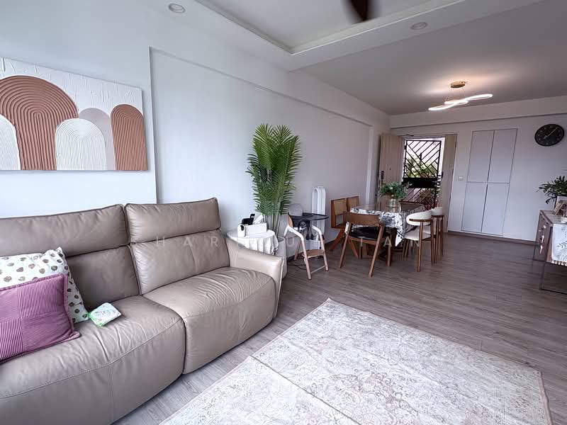 548B Segar Road, 548B Segar Road, 3 Bedrooms, 990 sqft, HDB Flat For Sale, by Sharique Tan, 500143662 - Living Room - PropertyGuru.com.sg
