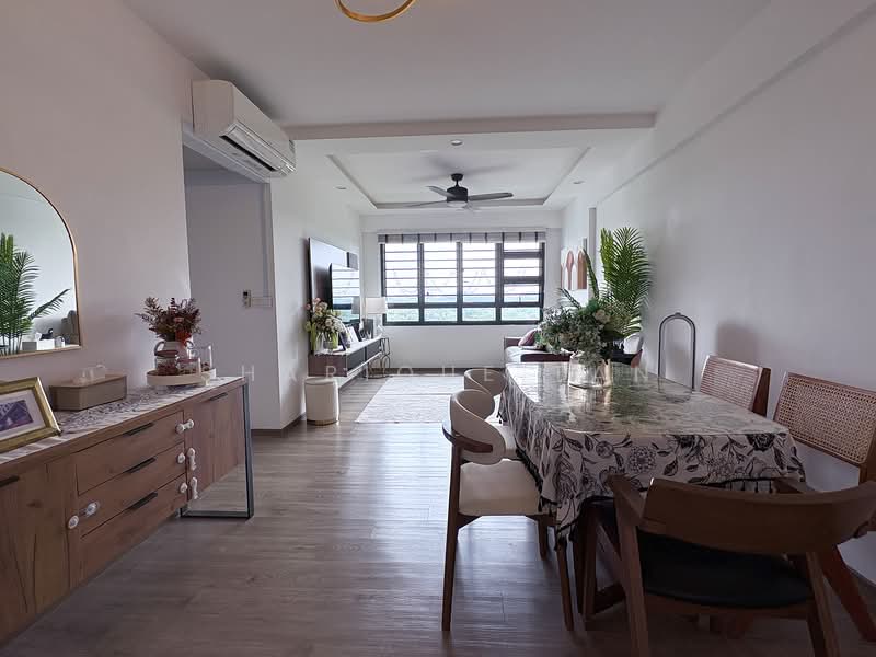 548B Segar Road, 548B Segar Road, 3 Bedrooms, 990 sqft, HDB Flat For Sale, by Sharique Tan, 500143662 - Living Room - PropertyGuru.com.sg