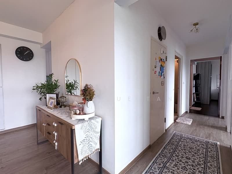 548B Segar Road, 548B Segar Road, 3 Bedrooms, 990 sqft, HDB Flat For Sale, by Sharique Tan, 500143662 - Entrance - PropertyGuru.com.sg