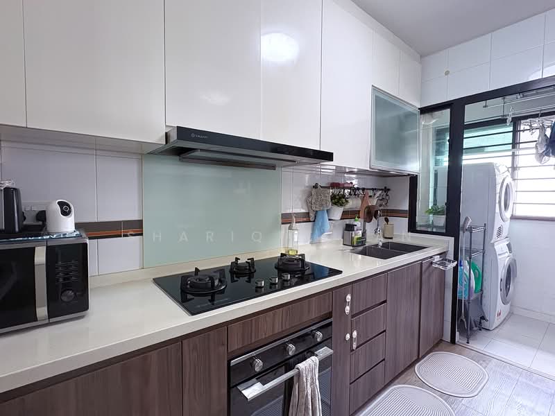548B Segar Road, 548B Segar Road, 3 Bedrooms, 990 sqft, HDB Flat For Sale, by Sharique Tan, 500143662 - Kitchen - PropertyGuru.com.sg