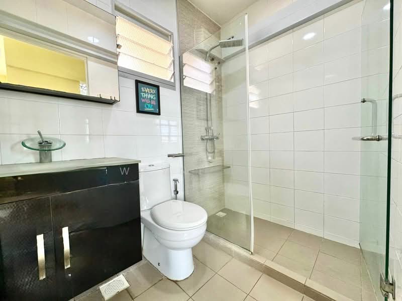 313C Sumang Link, 313C Sumang Link, 3 Bedrooms, 990 sqft, HDB Flat For Sale, by Wayne Lin, 500143666 - Master Bathroom - PropertyGuru.com.sg