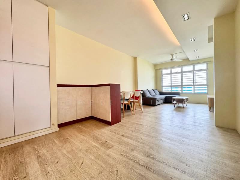 313C Sumang Link, 313C Sumang Link, 3 Bedrooms, 990 sqft, HDB Flat For Sale, by Michelle Hiang, 500143680 - Living Room - PropertyGuru.com.sg