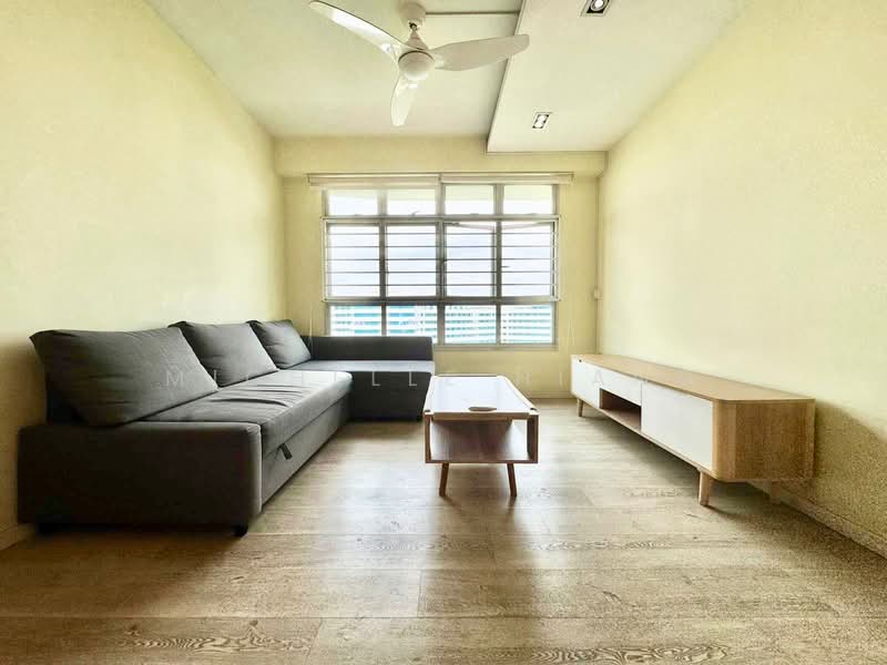 313C Sumang Link, 313C Sumang Link, 3 Bedrooms, 990 sqft, HDB Flat For Sale, by Michelle Hiang, 500143680 - Living Room - PropertyGuru.com.sg