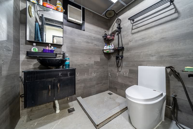 525B Costa Ris, 525B Pasir Ris Street 51, 3 Bedrooms, 1,001 sqft, HDB Flat For Sale, by Kevin Lim, 500143684 - Bathroom - PropertyGuru.com.sg