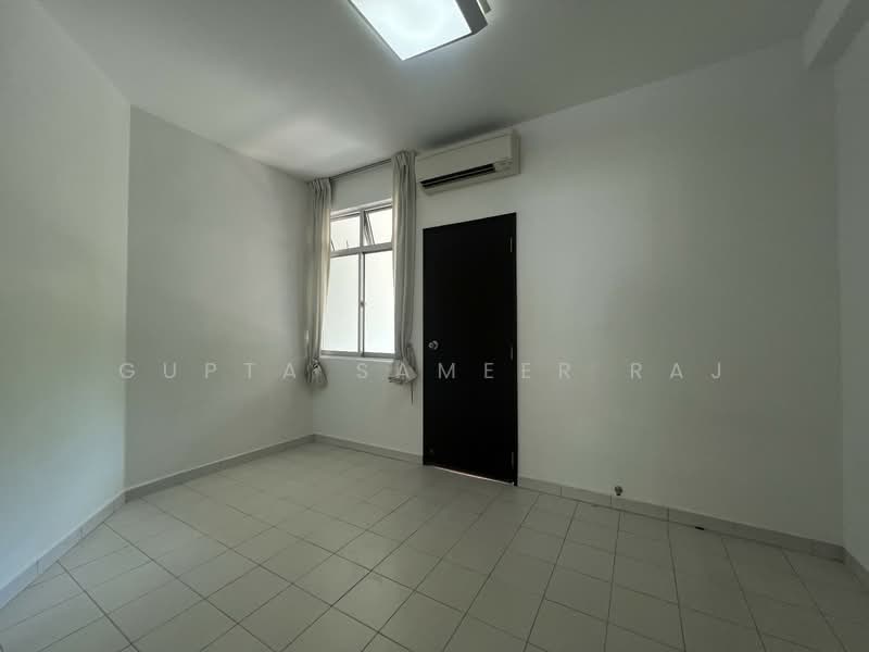 134 Watten Estate, 134 Watten Estate, 3 Bedrooms, 2,406 sqft, Condominium For Rent, by Gupta Sameer Raj, 500143708 - Interior - PropertyGuru.com.sg