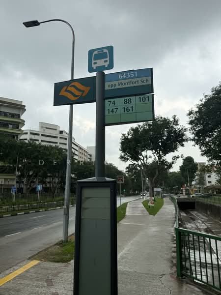 698 Hougang Street 61, 698 Hougang Street 61, 2 Bedrooms, 689 sqft, HDB Flat For Rent, by Derrick Neo, 500143710 - Exterior - PropertyGuru.com.sg
