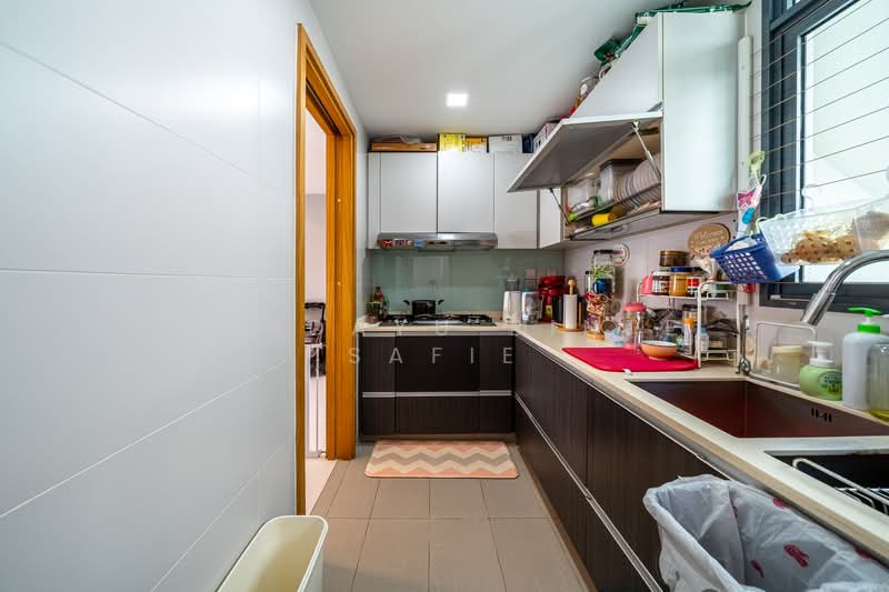 The Gale, Flora Road, 3 Bedrooms, 1,356 sqft, Condominium For Rent, by Wirdayu Binte Safie, 500143711 - Kitchen - PropertyGuru.com.sg
