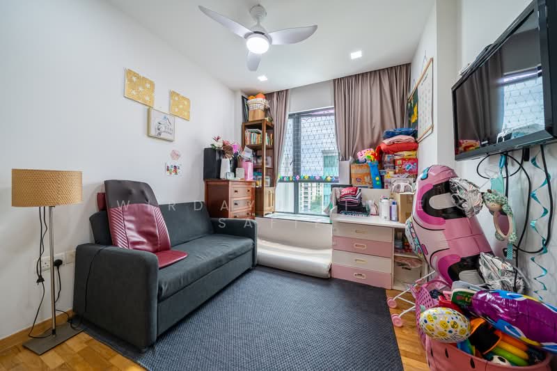 The Gale, Flora Road, 3 Bedrooms, 1,356 sqft, Condominium For Rent, by Wirdayu Binte Safie, 500143711 - Common Room 1 - PropertyGuru.com.sg