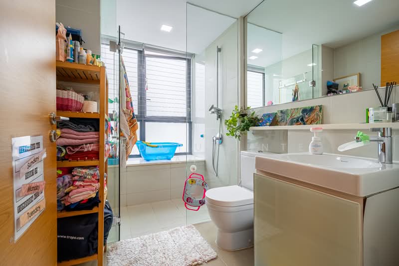 The Gale, Flora Road, 3 Bedrooms, 1,356 sqft, Condominium For Rent, by Wirdayu Binte Safie, 500143711 - Common Bathroom - PropertyGuru.com.sg