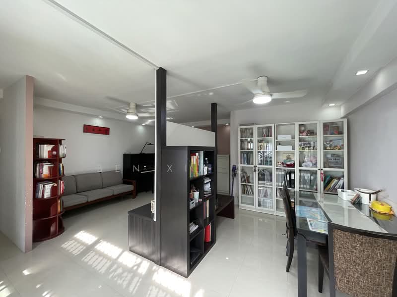 636 Jurong West Street 65, 636 Jurong West Street 65, 3 Bedrooms, 1,184 sqft, HDB Flat For Sale, by Ben XIA 夏天鹏, 500143712 - Living Room with Dining Room - PropertyGuru.com.sg