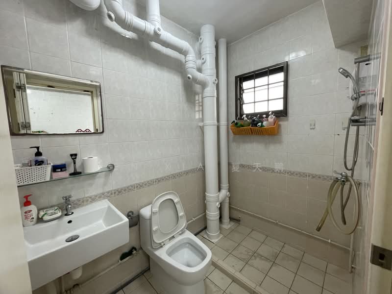 636 Jurong West Street 65, 636 Jurong West Street 65, 3 Bedrooms, 1,184 sqft, HDB Flat For Sale, by Ben XIA 夏天鹏, 500143712 - Common Bathroom - PropertyGuru.com.sg