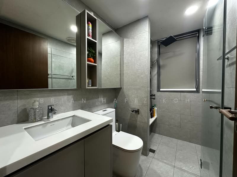 The Visionaire, 198 Canberra Drive, 3 Bedrooms, 1,259 sqft, Executive Condominium For Sale, by Brian Hafiz Koh, 500143718 - Bathroom - PropertyGuru.com.sg