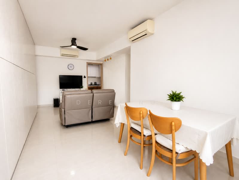 Sol Acres, 20 Choa Chu Kang Grove, 3 Bedrooms, 926 sqft, Executive Condominium For Sale, by Derek Ng, 500143720 - Living Room - PropertyGuru.com.sg