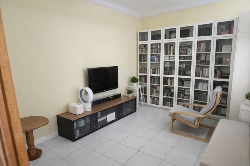 Vicenta Lodge, 6A Lorong Marzuki, 3 Bedrooms, 1,260 sqft, Condominium For Sale, by Renee Sim, 500143725 - Living Room - PropertyGuru.com.sg