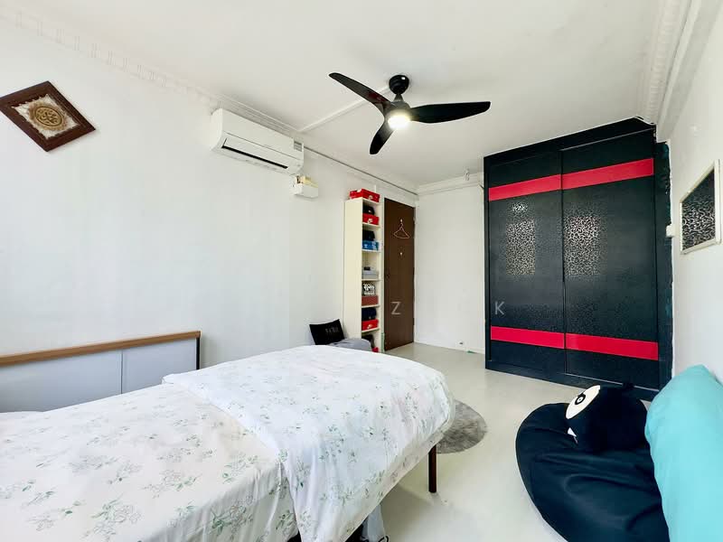534 Bukit Batok Street 51, 534 Bukit Batok Street 51, 3 Bedrooms, 743 sqft, HDB Flat For Sale, by Farah Zack, 500143730 - Bedroom - PropertyGuru.com.sg