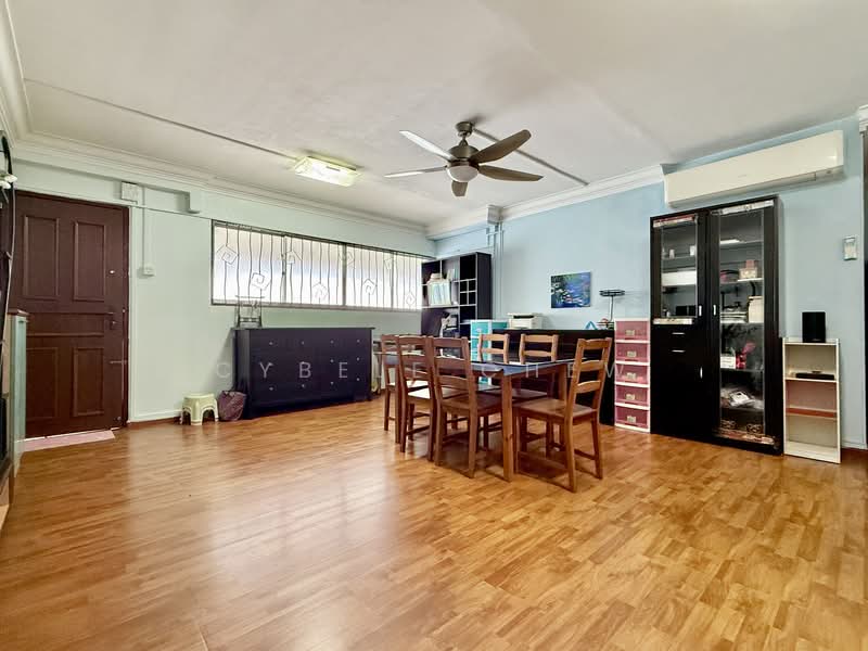 291 Tampines Street 22, 291 Tampines Street 22, 3 Bedrooms, 1,119 sqft, HDB Flat For Sale, by Cybele Chew, 500143733 - Living Room - PropertyGuru.com.sg