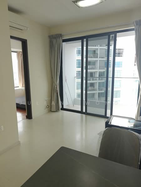 Regent Residences, 1091 Serangoon Road, 2 Bedrooms, 689 sqft, Condominium For Rent, by Juliana Wong, 500143736 - Living Room - PropertyGuru.com.sg