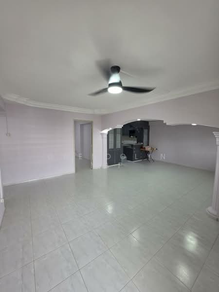 845 Jurong West Street 81, 845 Jurong West Street 81, 3 Bedrooms, 1,193 sqft, HDB Flat For Rent, by Gwendolyn Yap, 500143754 - Living Room - PropertyGuru.com.sg