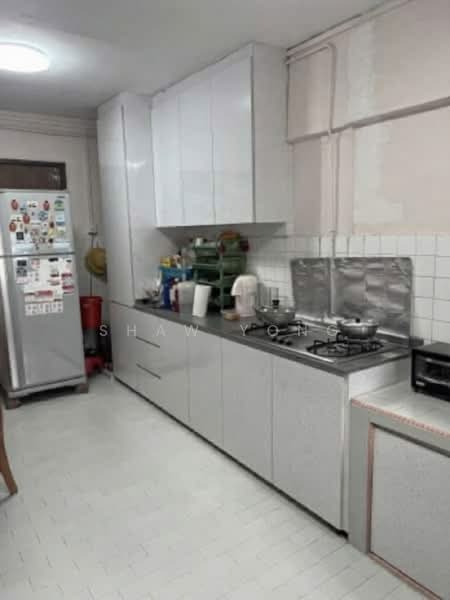 302 Ang Mo Kio Avenue 3, 302 Ang Mo Kio Avenue 3, Room Rental, 180 sqft, HDB Flat For Rent, by Shaw Yong, 500143757 - Kitchen - PropertyGuru.com.sg
