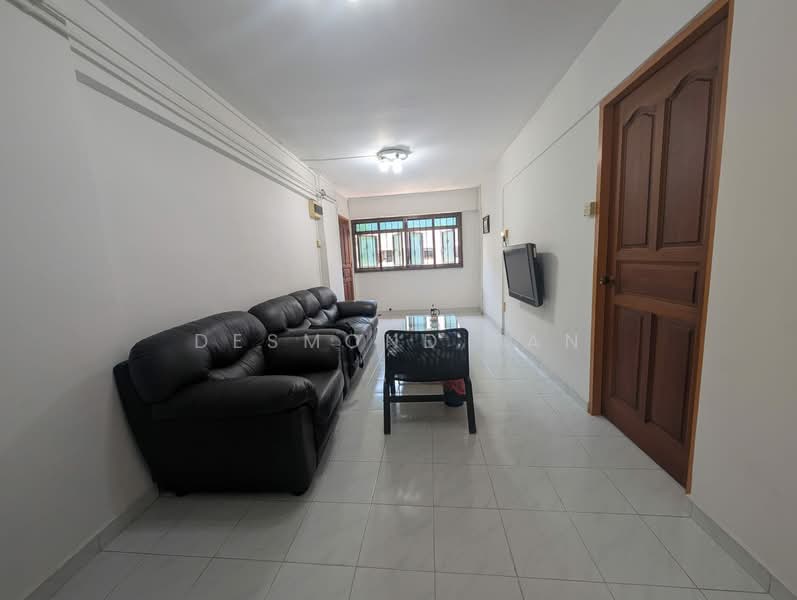 536 Upper Cross Street, 536 Upper Cross Street, 2 Bedrooms, 731 sqft, HDB Flat For Sale, by Desmond Tan, 500143763 - Living Room - PropertyGuru.com.sg