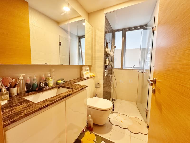 The Scala @ Lorong Chuan, 120 Serangoon Avenue 3, 3 Bedrooms, 1,044 sqft, Condominium For Rent, by Allen Gong, 500143768 - Bathroom - PropertyGuru.com.sg