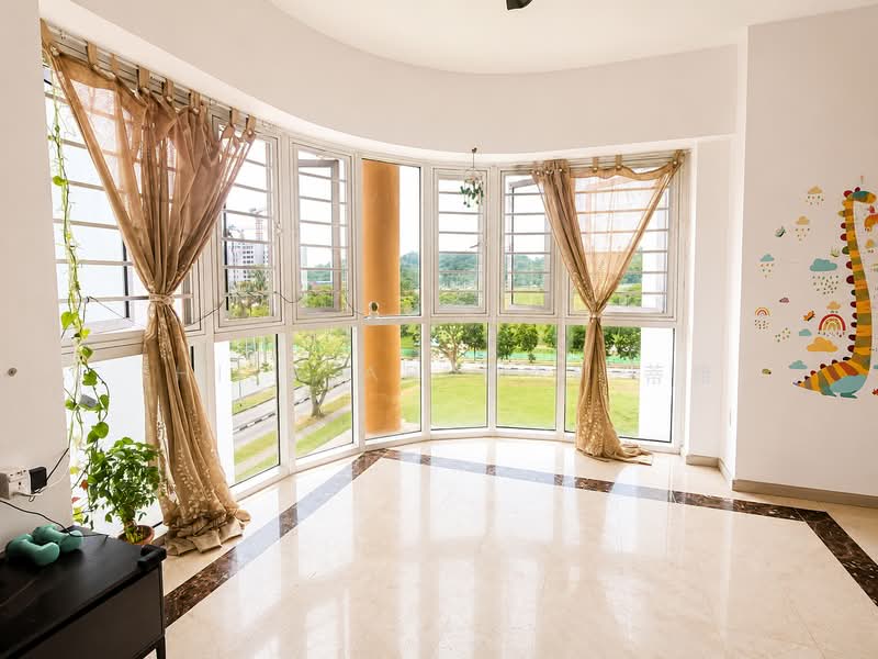 The Woodgrove, 3 Woodgrove Drive, 2 Bedrooms, 872 sqft, Apartment For Sale, by Thila Arudas 蒂雅, 500143779 - Living Room - PropertyGuru.com.sg
