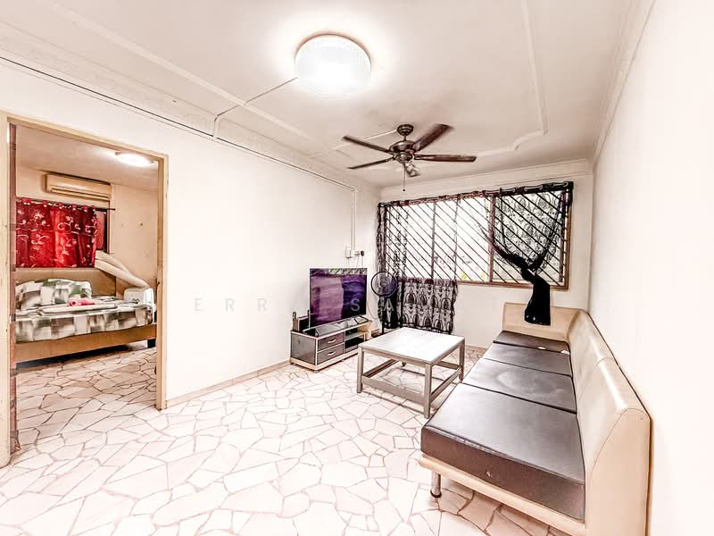 931 Jurong West Street 92, 931 Jurong West Street 92, 3 Bedrooms, 1,108 sqft, HDB Flat For Sale, by Erra Samat, 500143782 - Living Room - PropertyGuru.com.sg